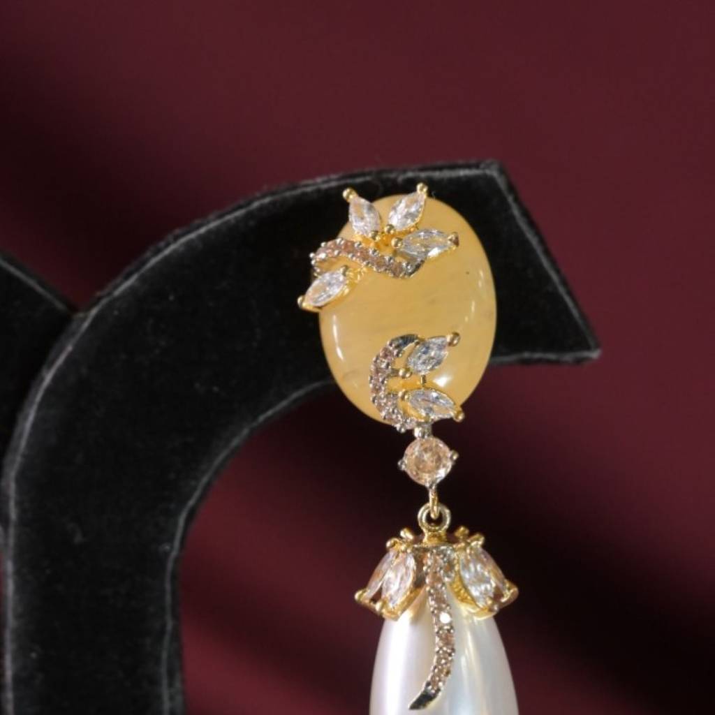 Nazakat Diamond Vintage Pearl Drop Earrings : EAR0037