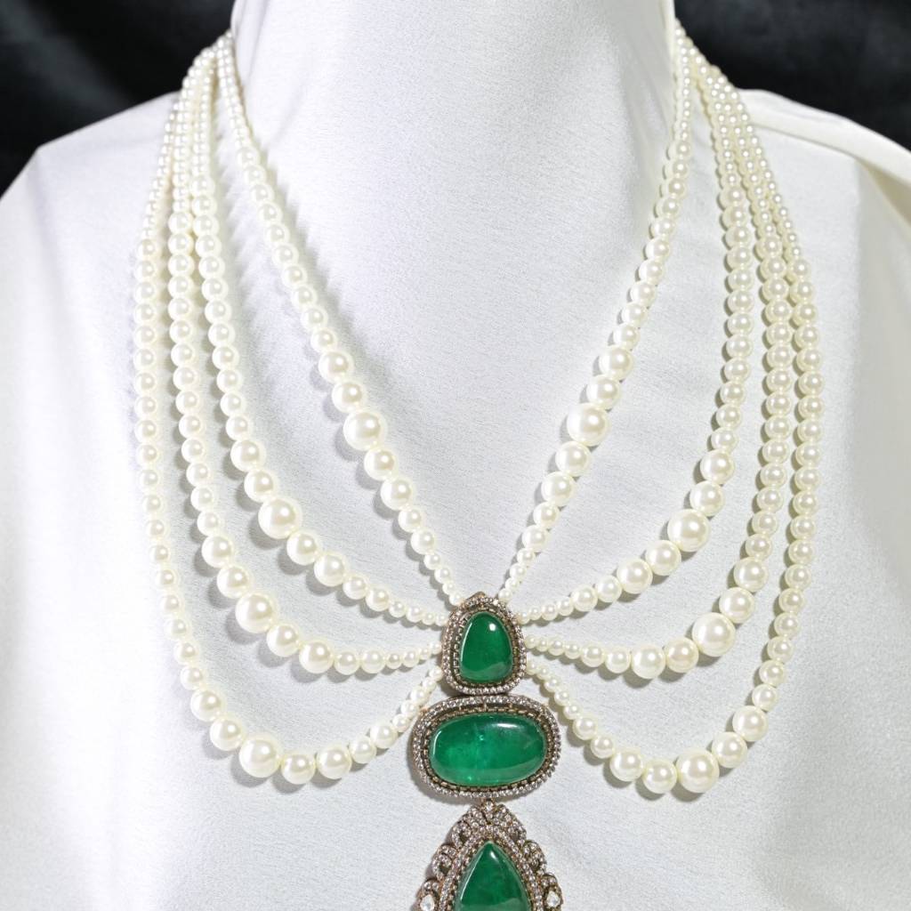 Maharani Javitri Emerald Pearl Premium Layered Long Necklace : NEC0034