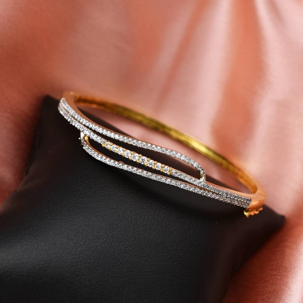 Gold Plated Zircon Studded Bracelet With Adjustable Lock System : PJBRCGJCZ10