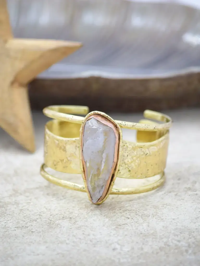 Divine Rough Crystal Semi Precious Stone Bracelet : QJSEP188