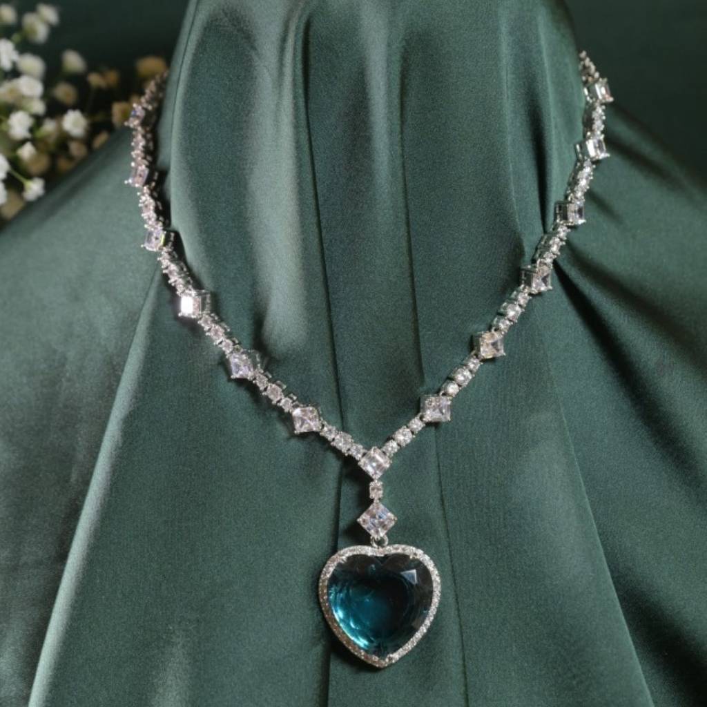 Valentine'S Romantic Heart Cocktail Necklace : NEC0023