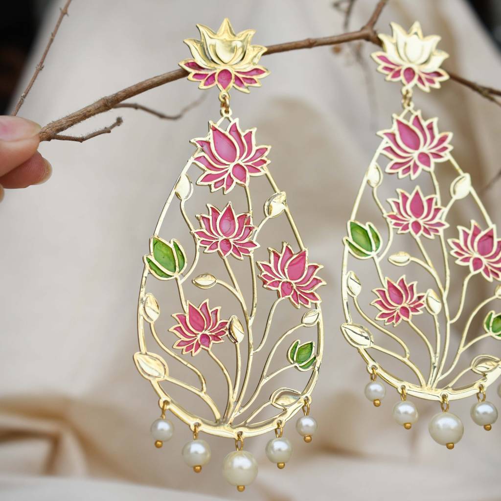 Lotus Flower Resin Earrings : ACE288