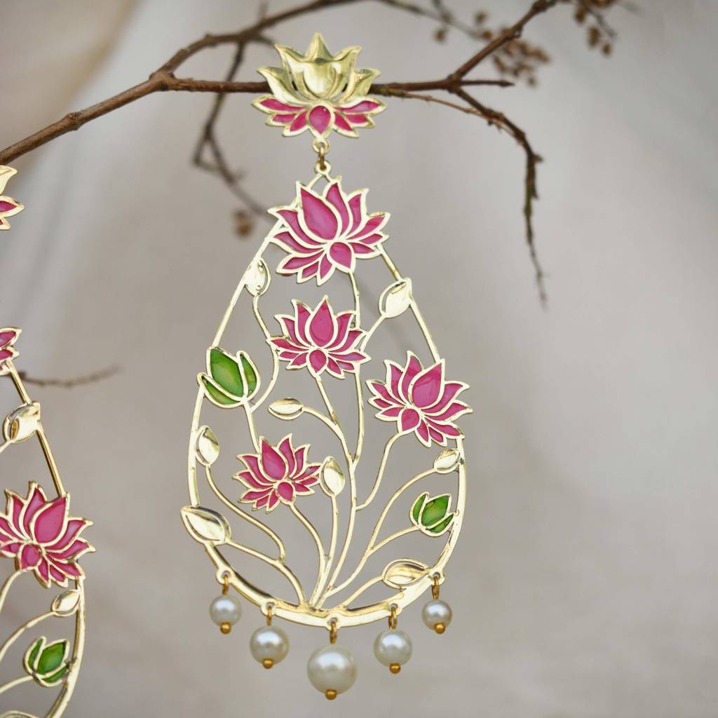 Lotus Flower Resin Earrings : ACE288