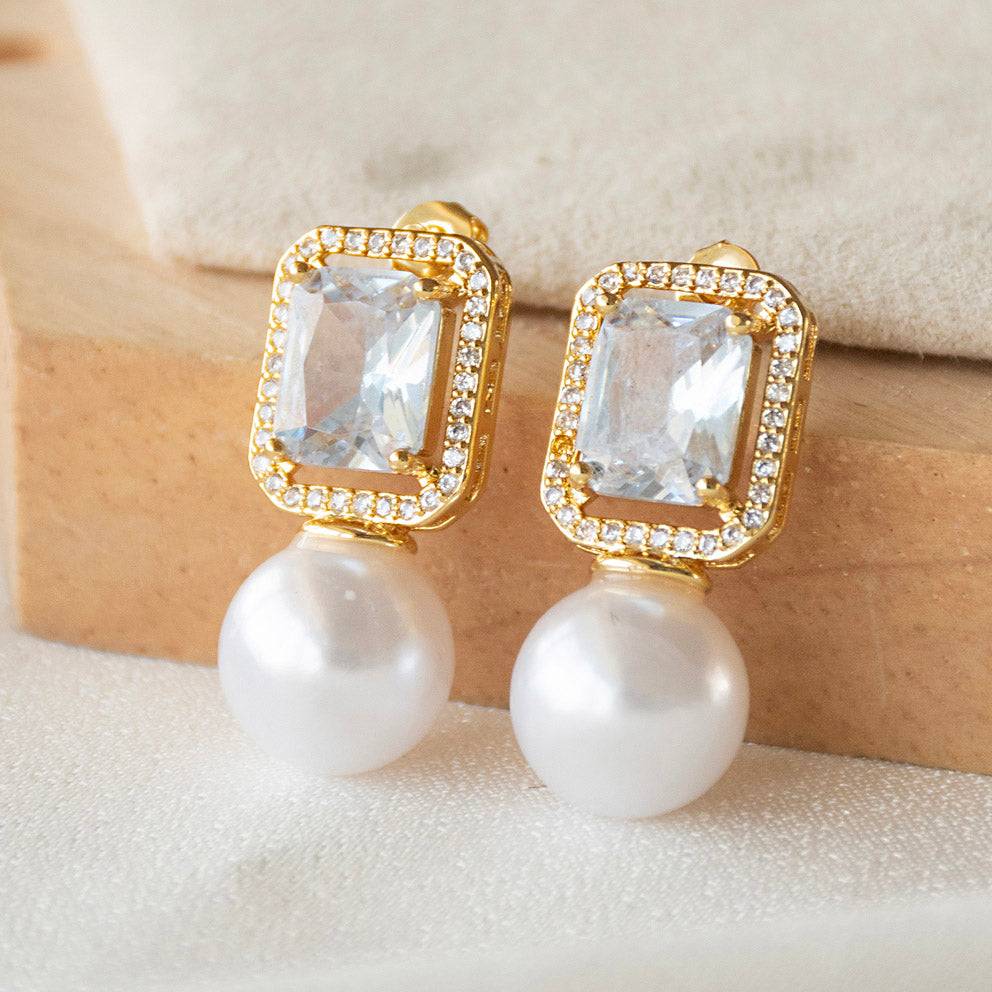 Rectangular-Diamond-Pearl-Earrings : E549