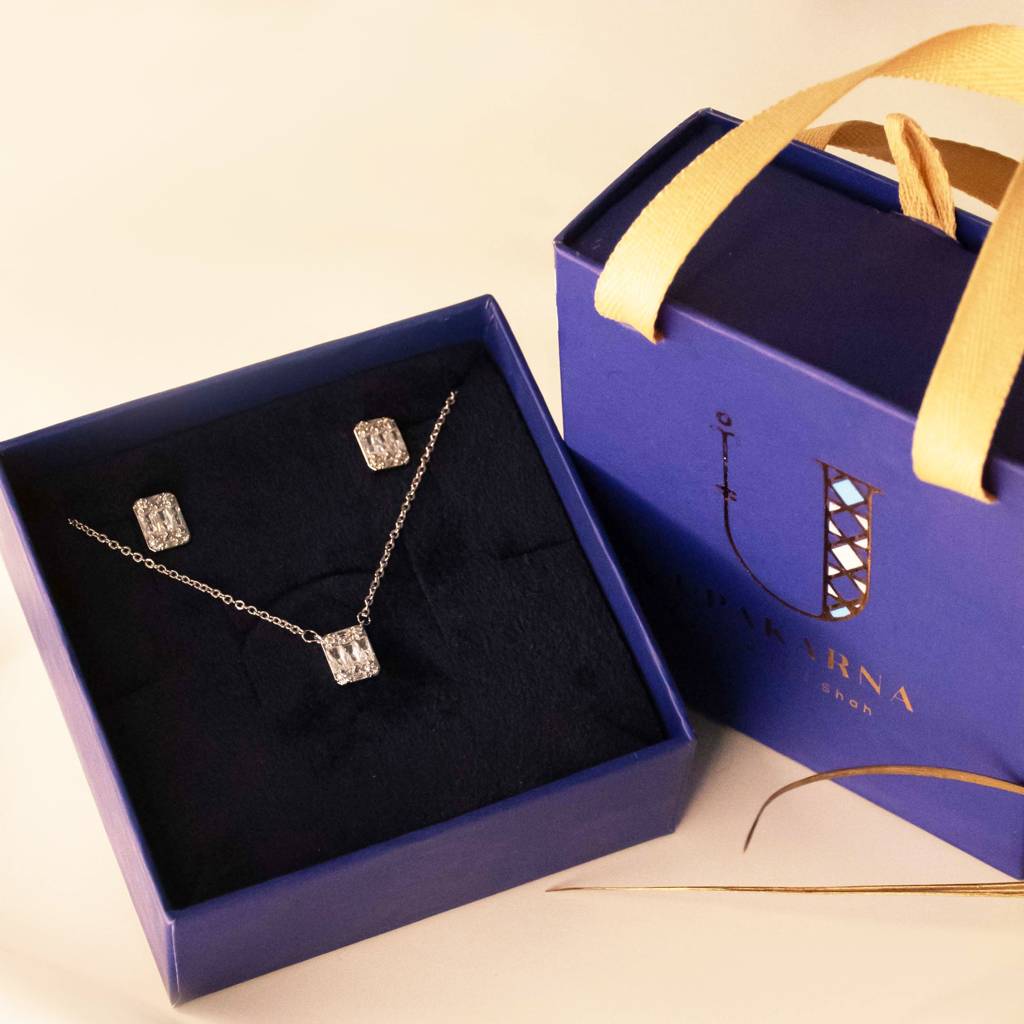 Crystal-Studded-Rectangular-Necklace-Gift-Set : NS16B