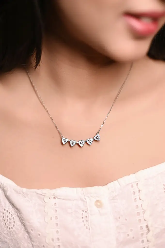 Silver Magnetic Heart Necklace : KN026
