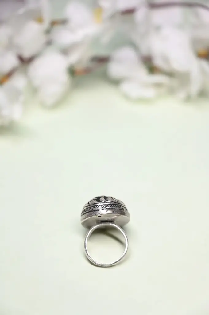 Anaya Floral Chitai Ring : KR030