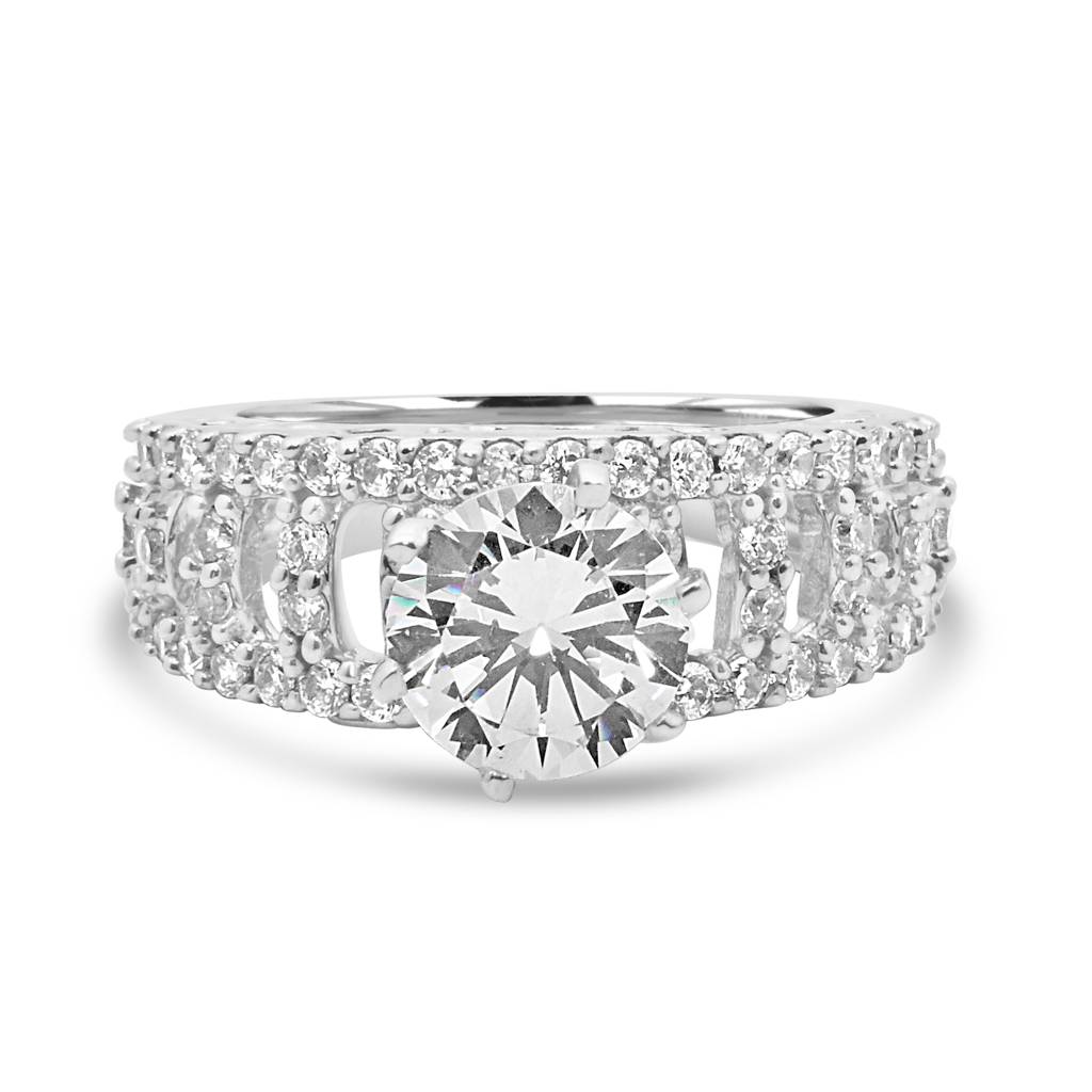 Modern 925 Sterling Silver Statement Ring With Brilliant Zircon Accents For Ultimate Elegance : LR1214