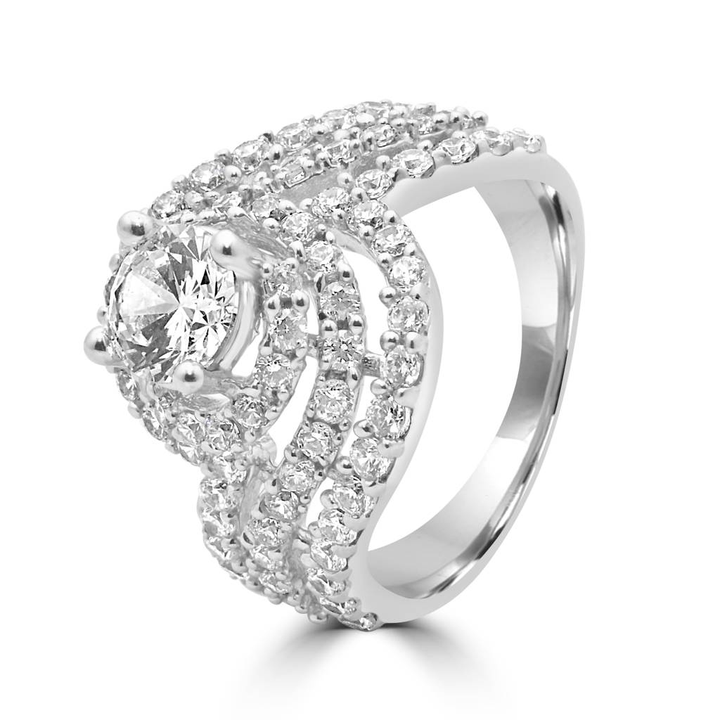 Sophisticated 925 Sterling Silver Ring Featuring Sparkling Zircon Stones For A Stunning Look : LR1218