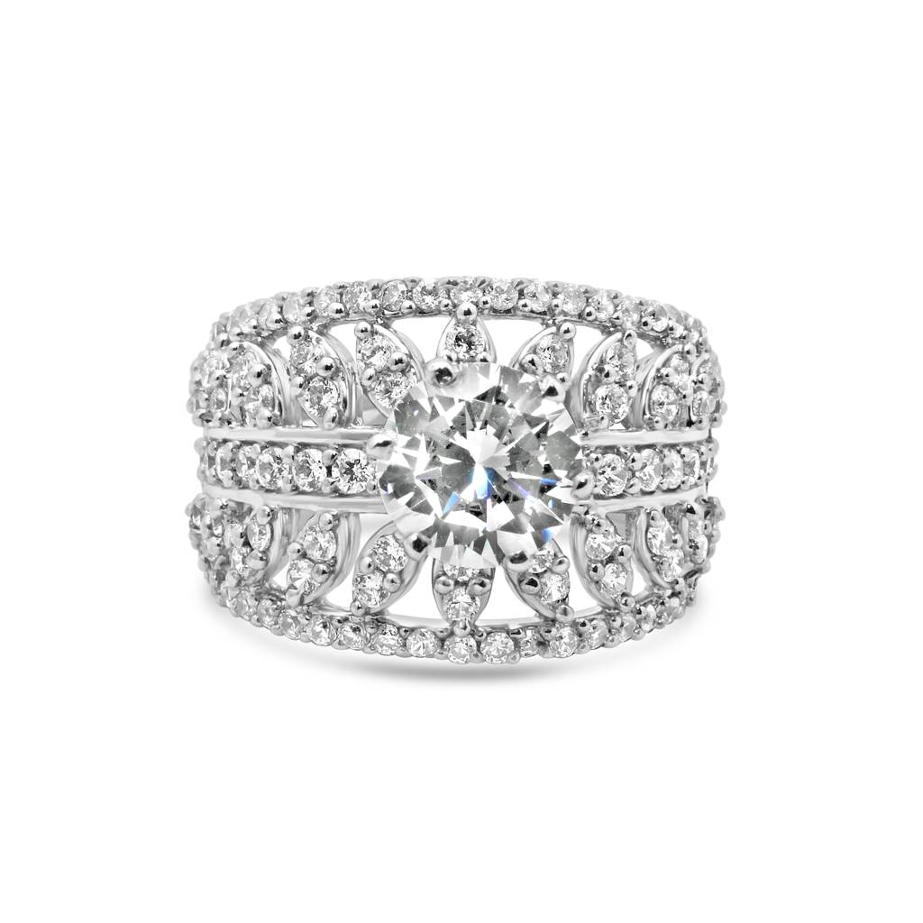 Glamorous 925 Sterling Silver Statement Ring With Bold Zircon Accents For An Effortless Edge : LR1219