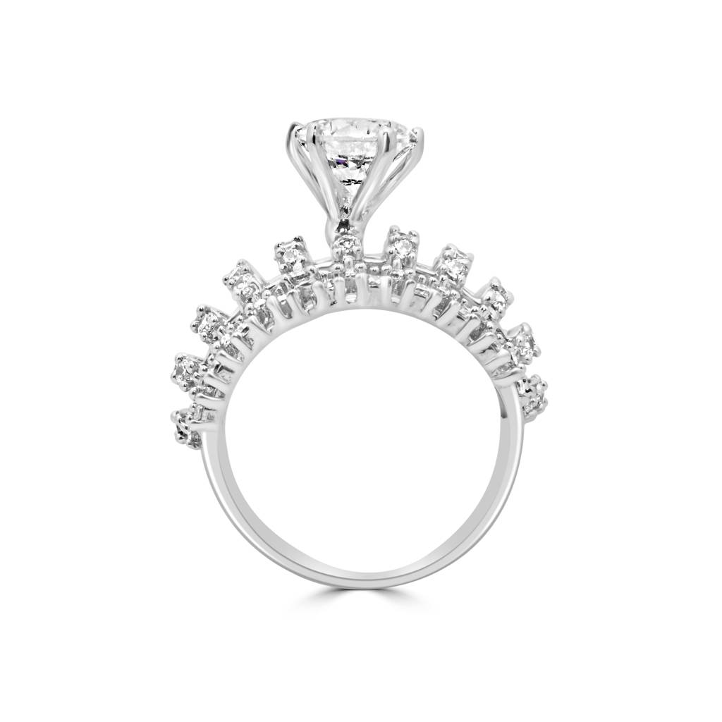 925 Sterling Silver Statement Ring With Vibrant Zircon Stones For A Bold And Luxurious Look : LR1221