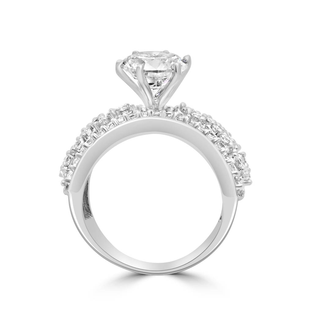 Refined 925 Sterling Silver Bold Ring With Brilliant Zircon Stones For Maximum Glamour : LR1222