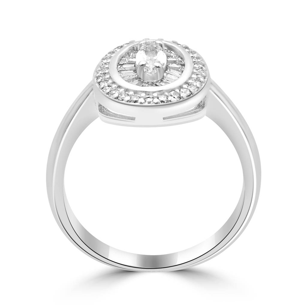 Bold And Beautiful 925 Sterling Silver Ring With Zircon Stones For An Elegant, Dazzling Effect : LR1228