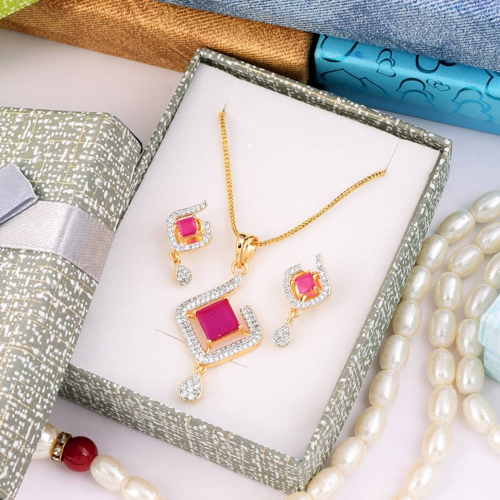 Ruby Radiance Diamond Ensemble Pendant Set With Chain : PJPENGJRCZ26