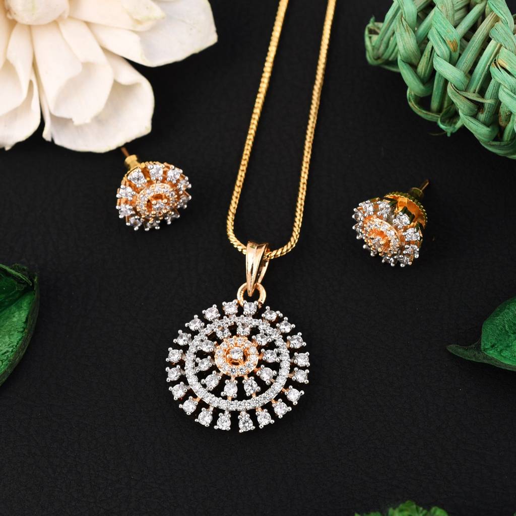 Golden Stardust Elegance Pendant Set With Chain And Earrings : PJPENGJCZ24