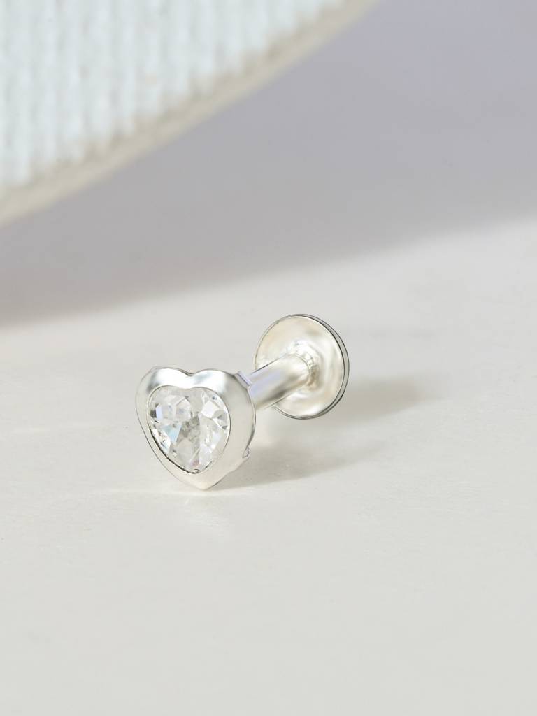 Bezel Heart-Stone Silver Nose Pin : DWNP2479
