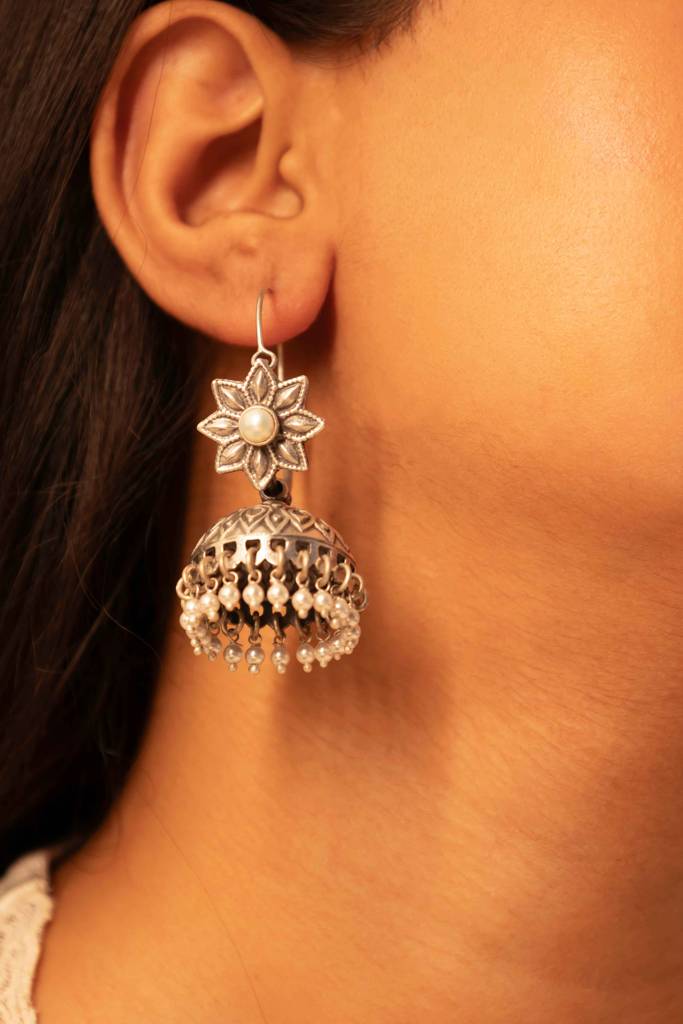 Dulari Intricate Pearl Embossed Bali Jhumka : SE244252