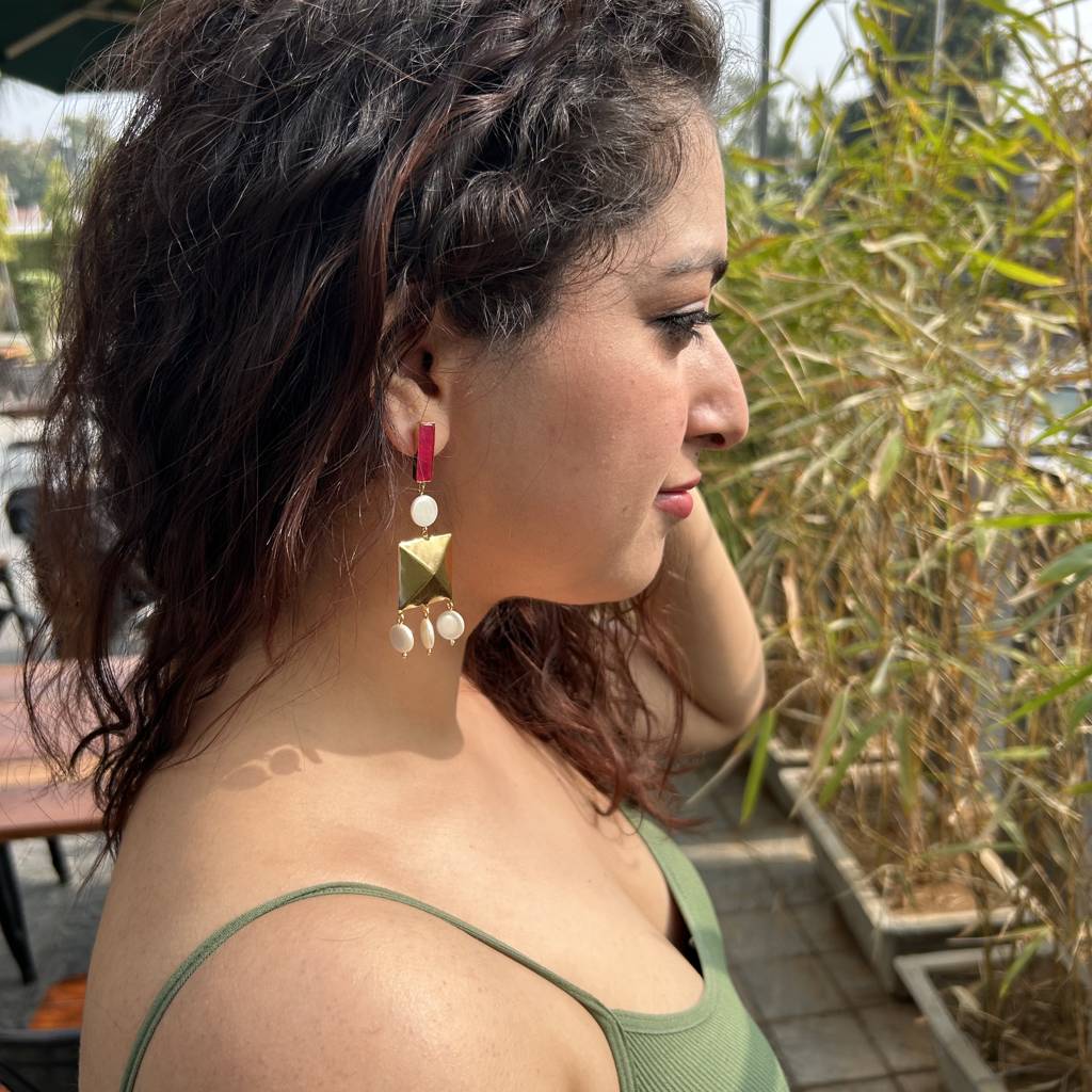Whispers Of Pink And Pearl Earrings : E-466