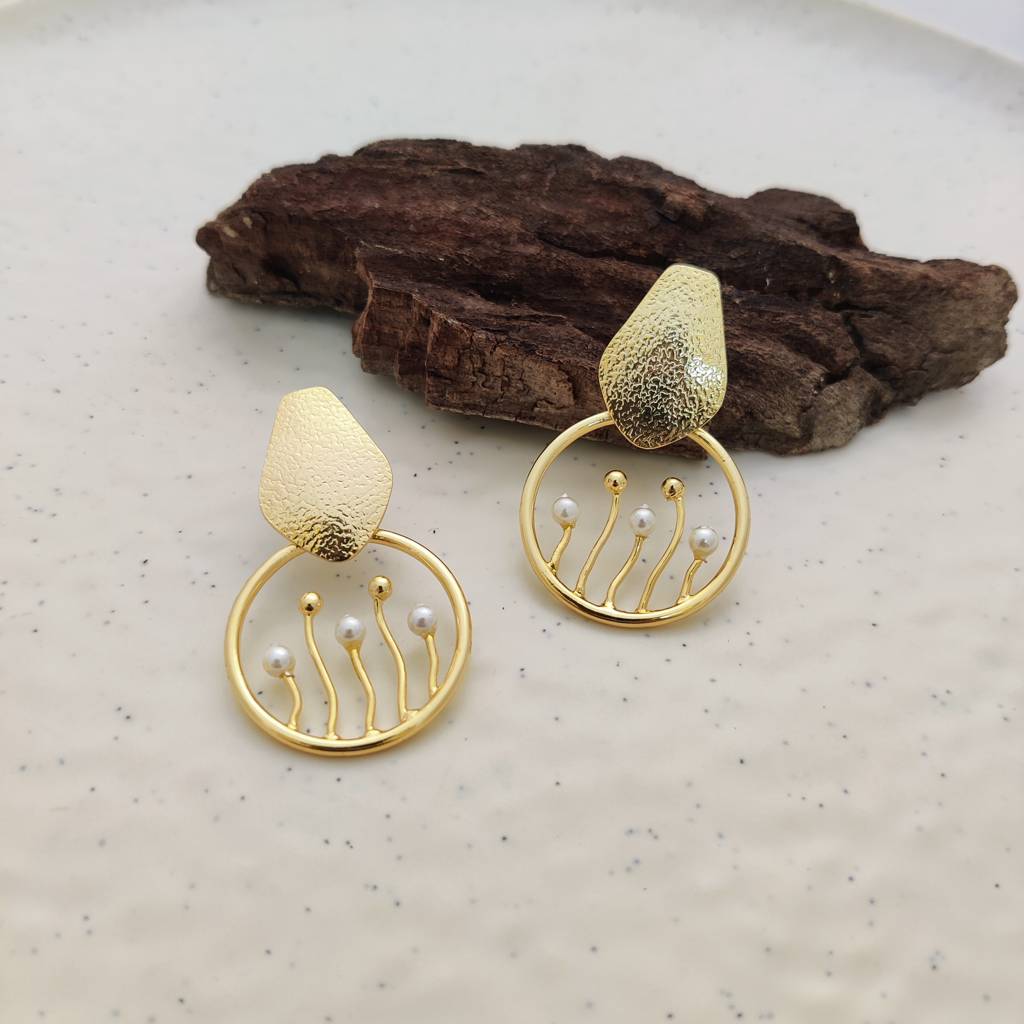 Pearly Twilight Circlets Earrings (Big) : E-512