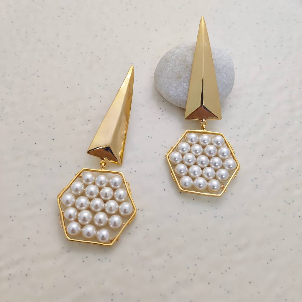 Hexagon Harmony Pearl Earrings : E-540
