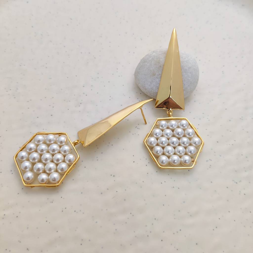 Hexagon Harmony Pearl Earrings : E-540