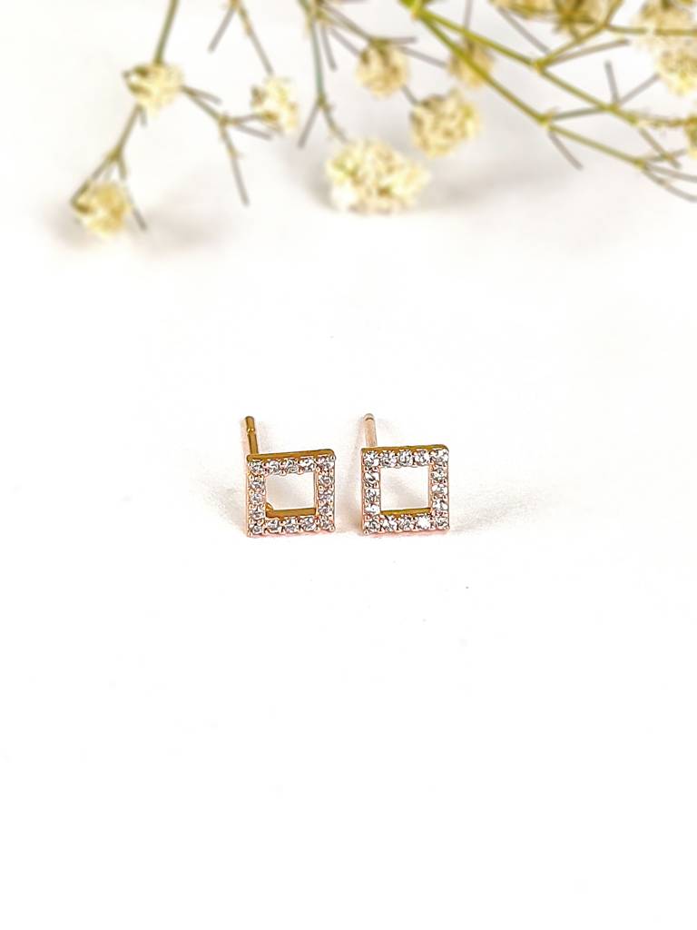 Crystal Square Studs : E-CR-18-0