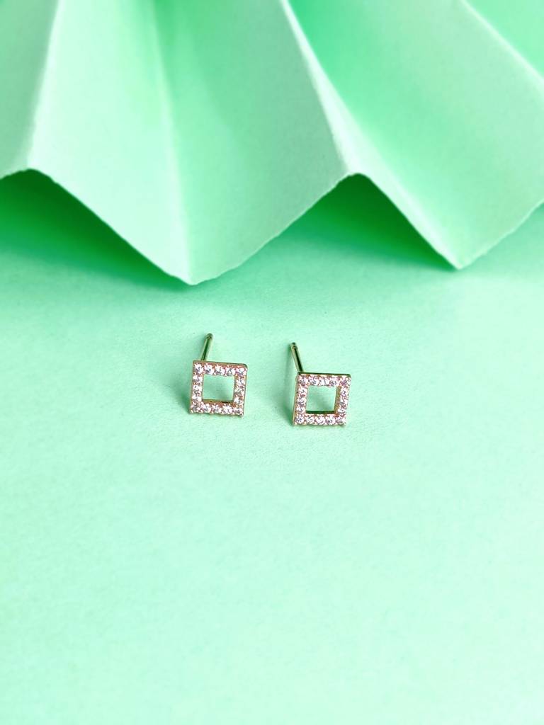 Crystal Square Studs : E-CR-18-0
