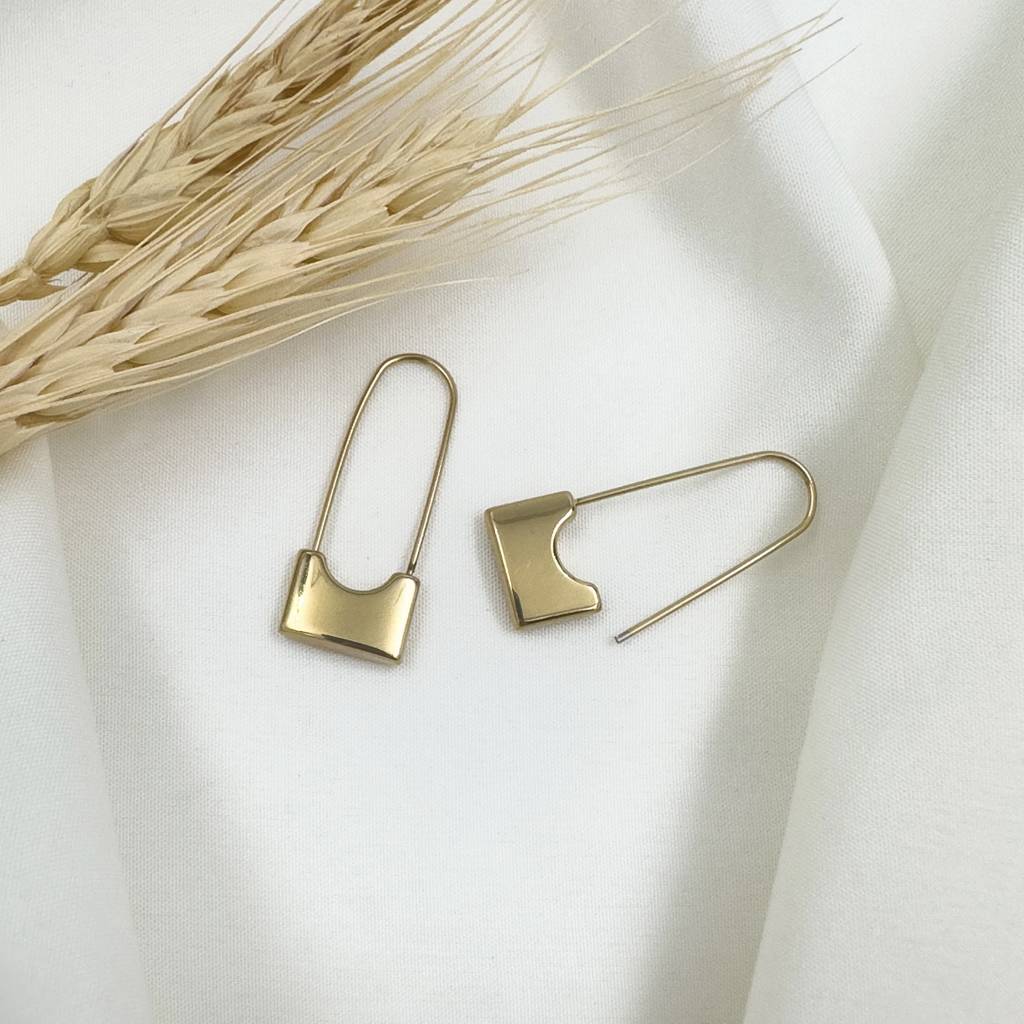 Safety Pin Earrings : E-D-60-0