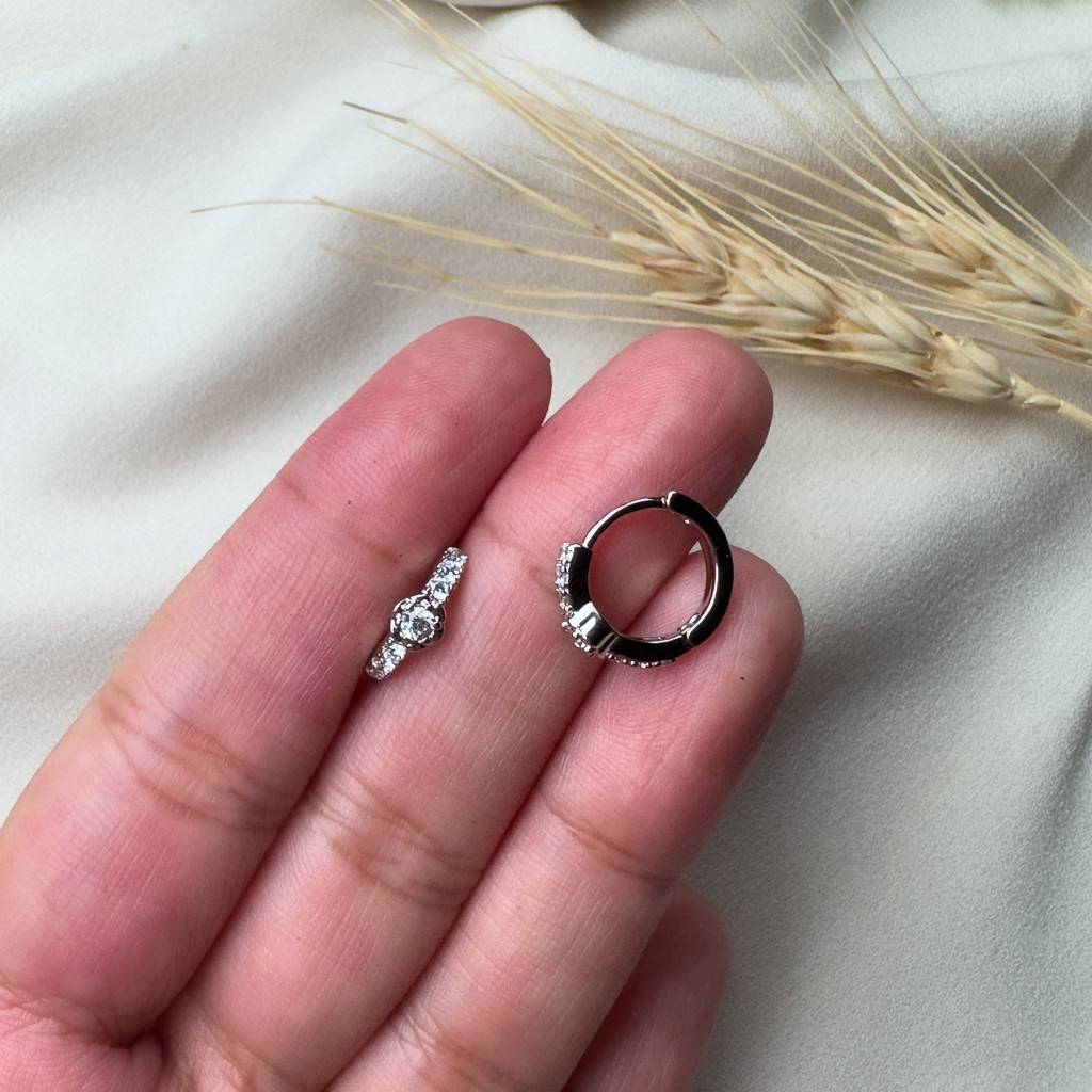 Silver Iris Huggie Hoops : E-HU-36-0