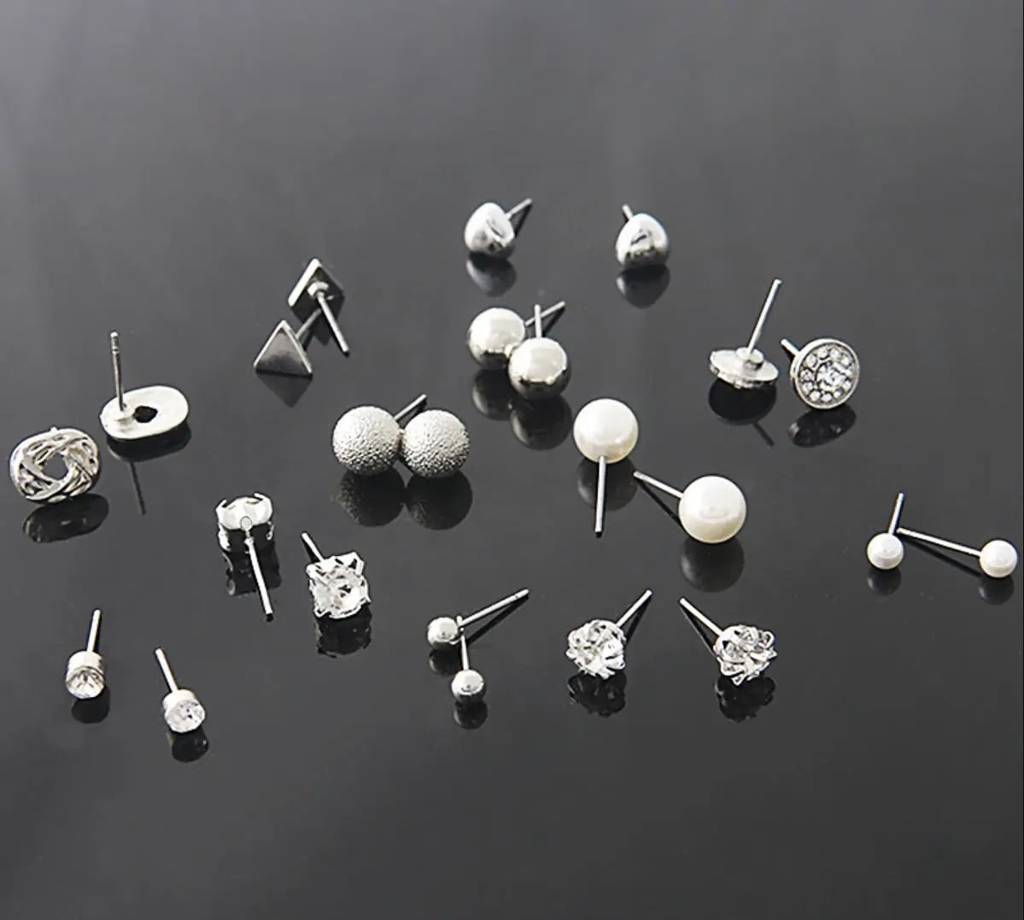 All Things Silver Diamond Triangle Heart Inlaid 12 Pairs Stud Earrings : EC120112