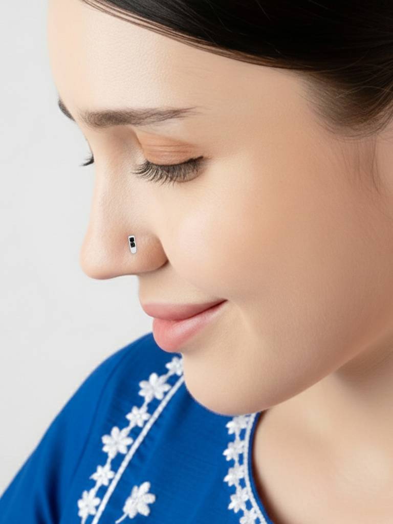 Classic Bar Silver Nose Pin : EFNP3264