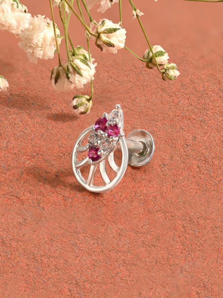 Crest Cluster Silver Nose Pin : ELNP3795