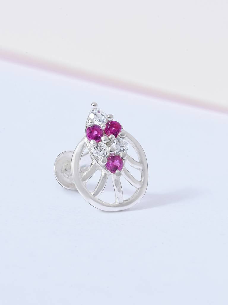 Crest Cluster Silver Nose Pin : ELNP3795