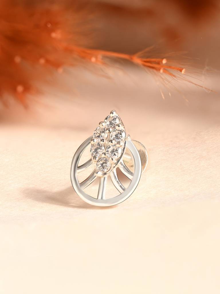 Crest Cluster Silver Nose Pin : ELNP3814