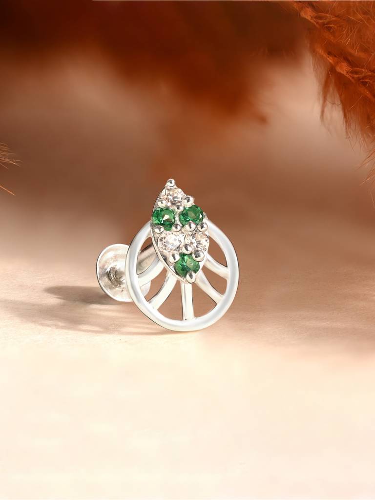 Crest Cluster Silver Nose Pin : ELNP3833