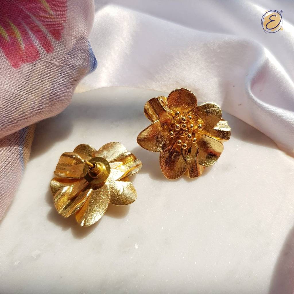 Petra Studs