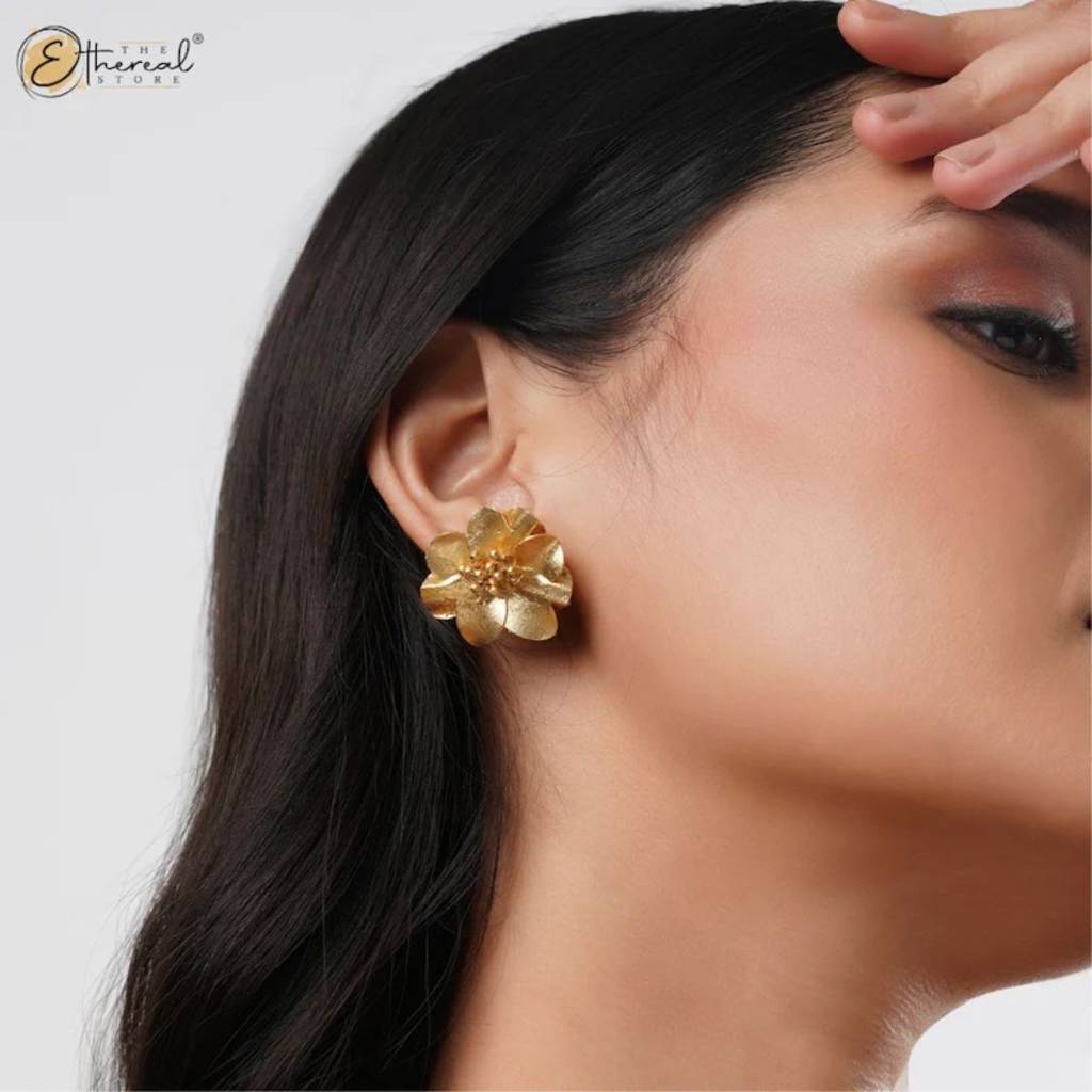 Petra Studs