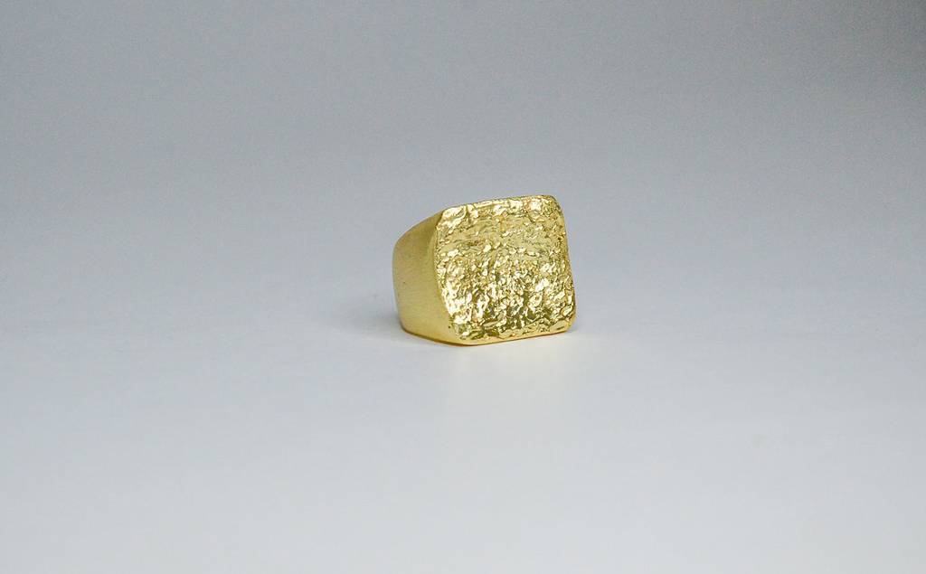 Boxy Boss Ring - Gold Tone