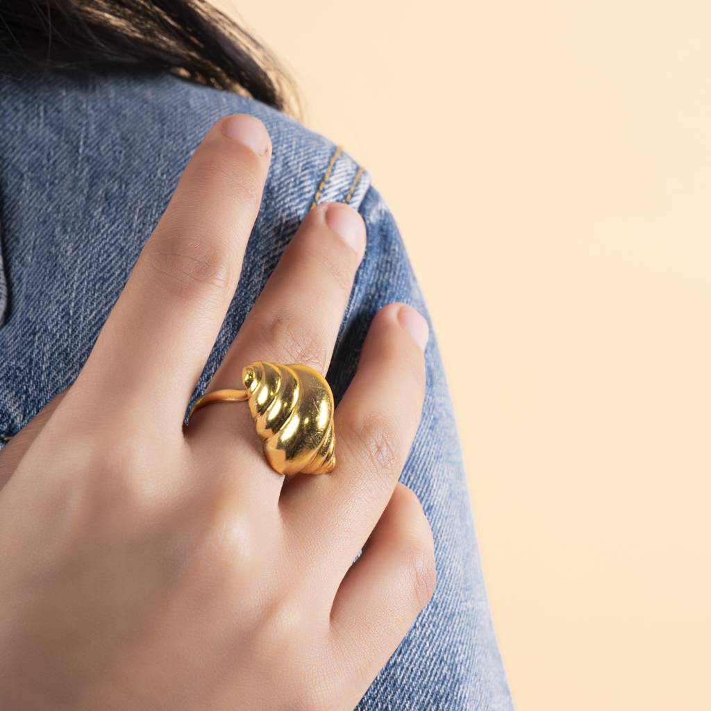 Tulip Shell Ring