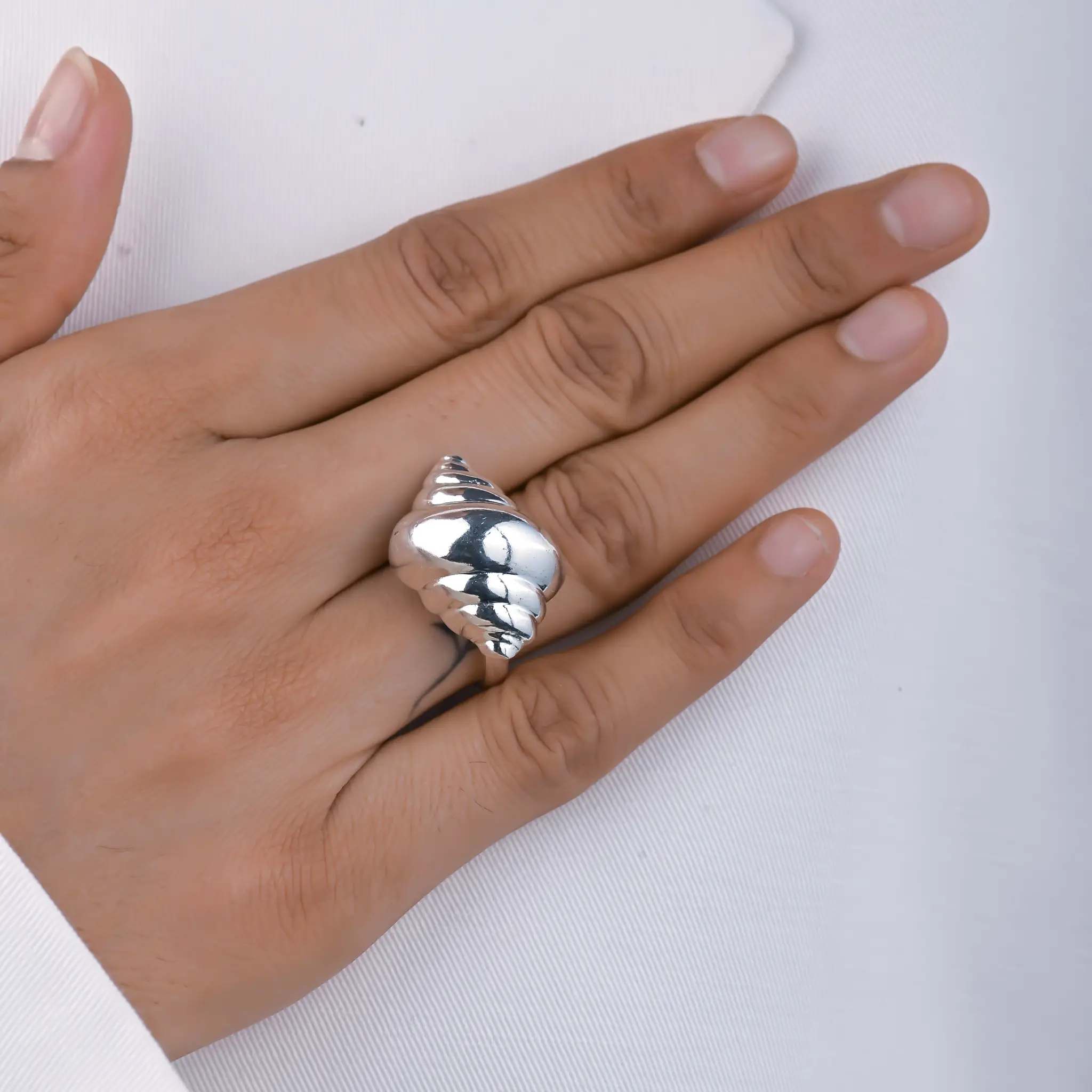 Tulip Shell Ring | Tulip Shell Ring · Eternz