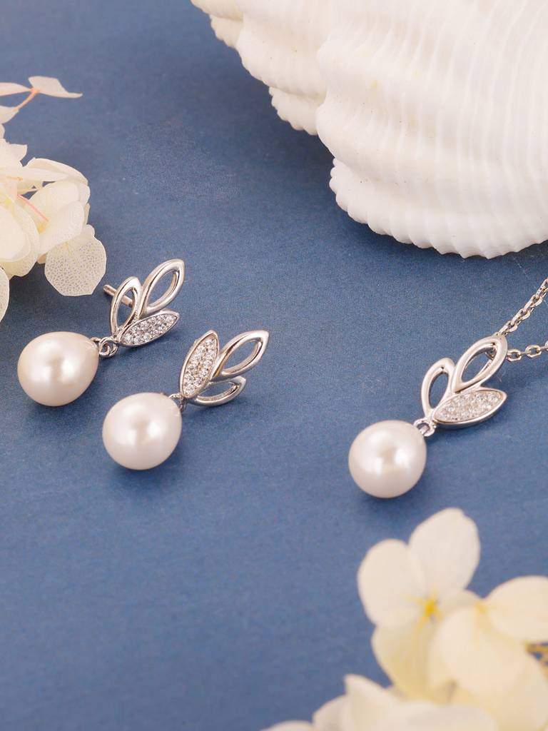 GIVA 925 Sterling Silver Leafy Pearl Set