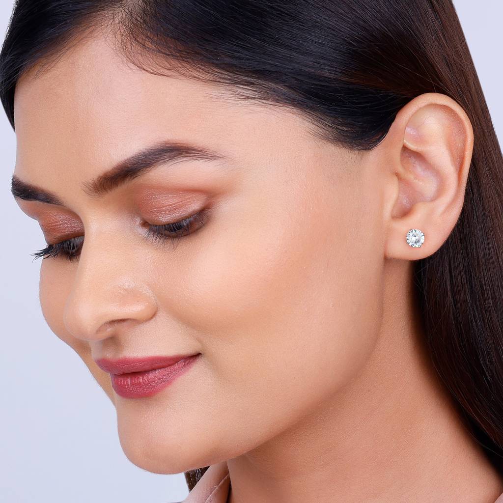 Zircon Stoned Silver Studs : ER02316