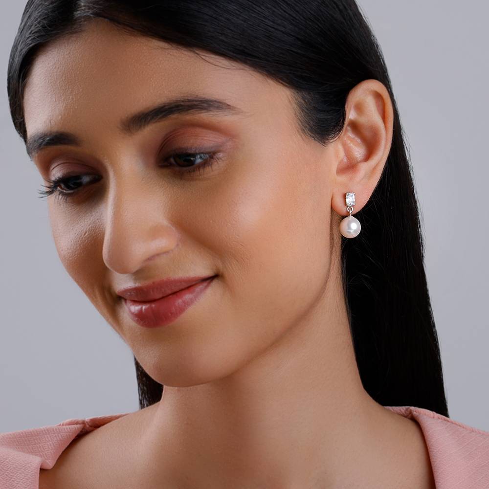 925 Silver Shining Pearl Earrings : ER03072