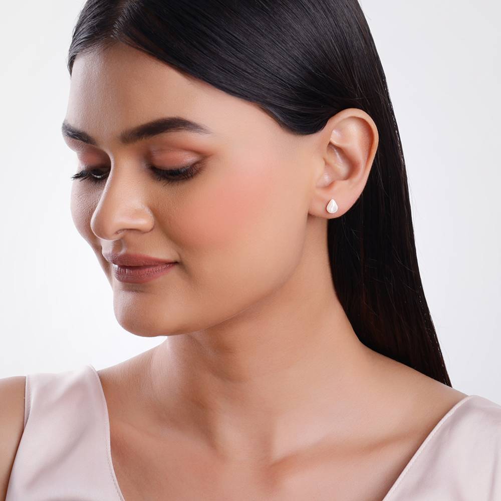 Giva 925 Silver Pearl Shine Stud Earrings : ER03075