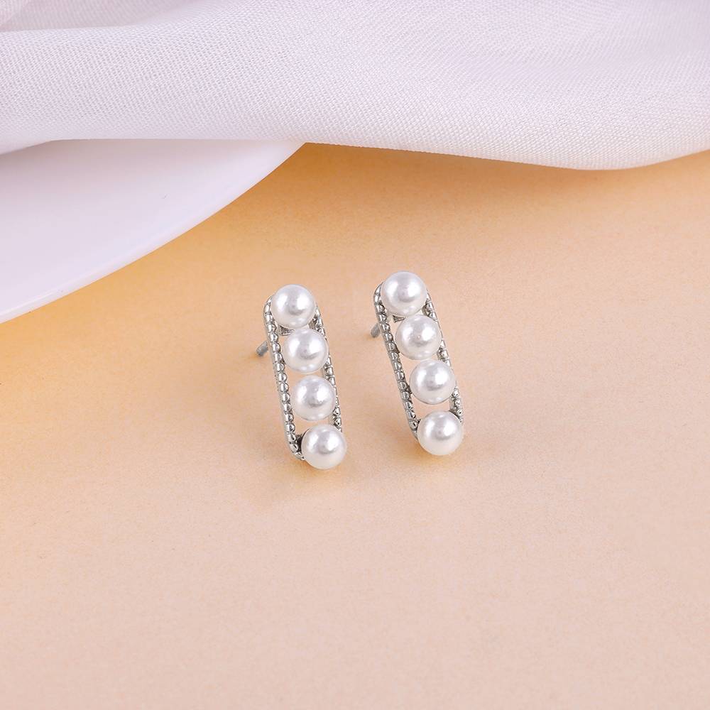 925 Silver Inspiring Pearl Studs : ER03093