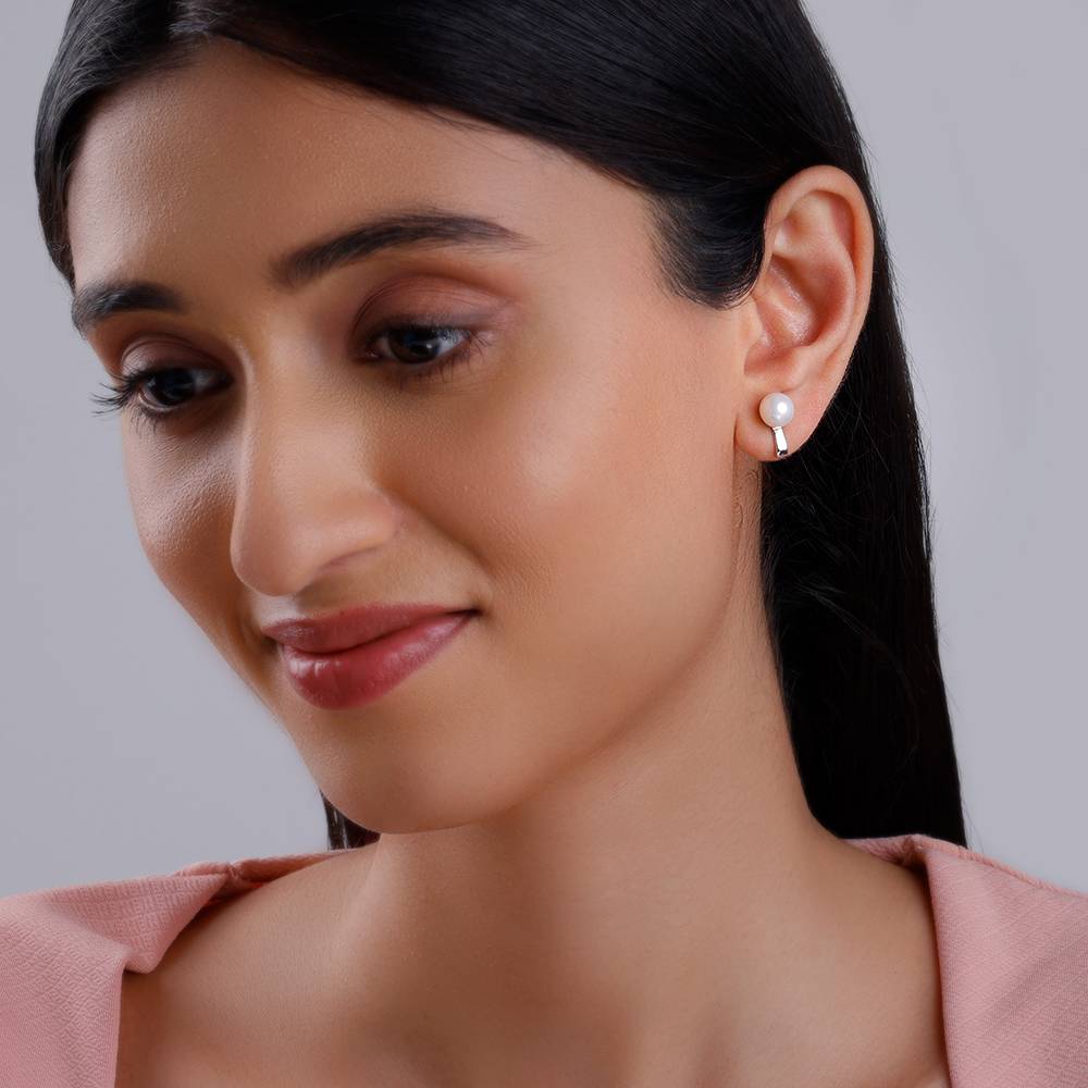 925 Silver Cute Pearl Studs : ER03096