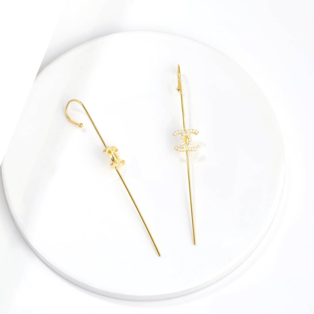 Golden Interlocked Stick Ear Cuffs : ER0578