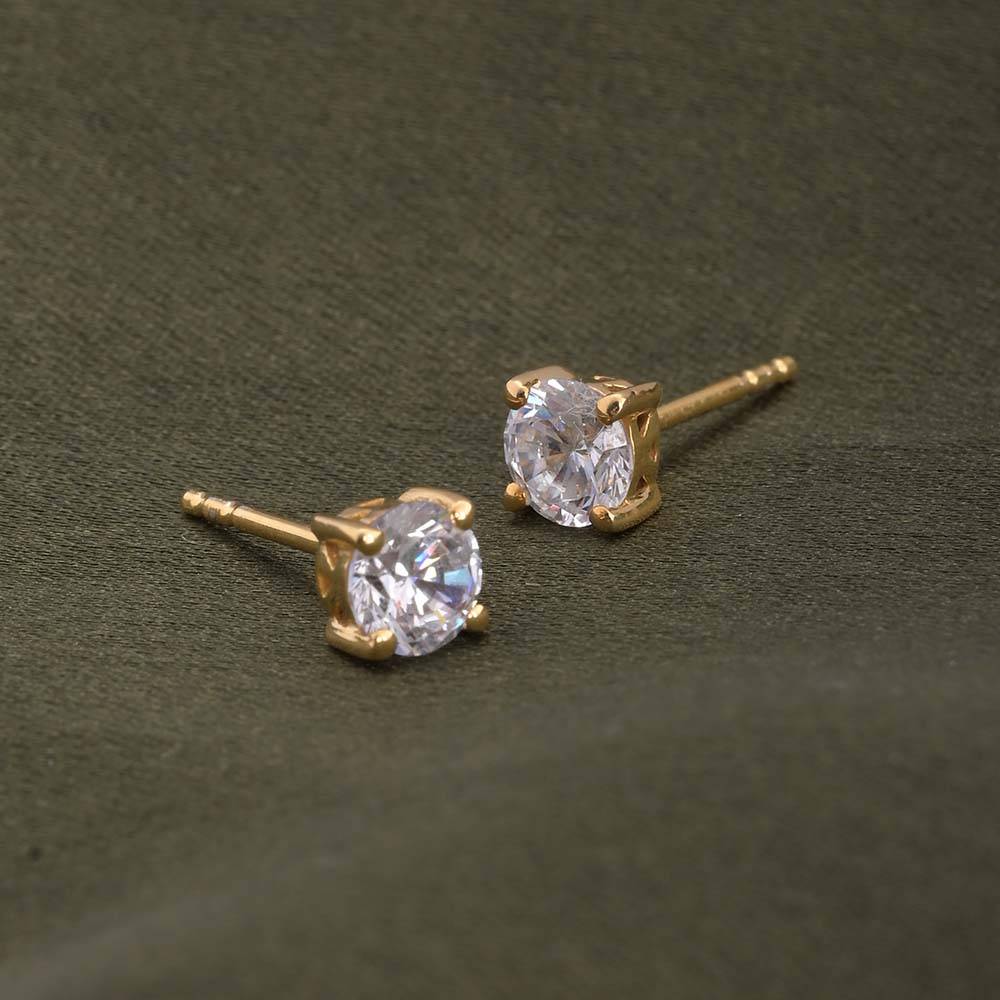 Round Brilliant Cut Diamond Stud Earrings : ER114