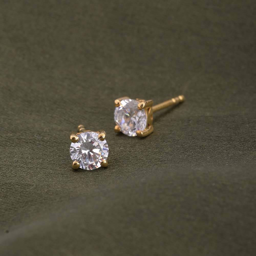 Round Brilliant Cut Diamond Stud Earrings : ER114