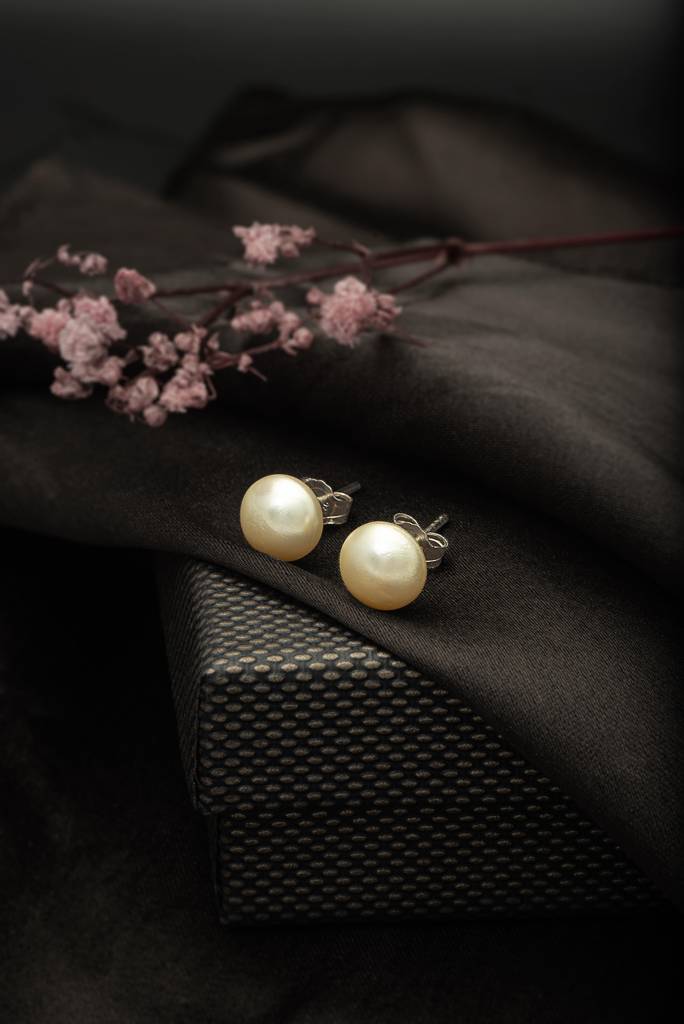 Silberry 925 Sterling Silver Swarovski Creame Pearl 6Mm Earring : ER1256